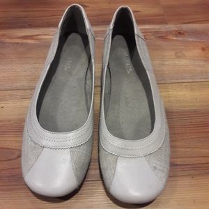 Aerosoles grey flats size 10